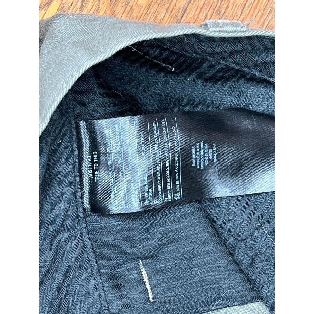 Volcom Shorts -‎ Men's Vmonty - Chinos 22" Stretch - 31 Waist - Picture 4 of 5